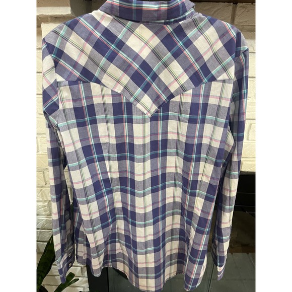 Women's Wrangler Plaid Button Down, **size Large** - Picture 3 of 3